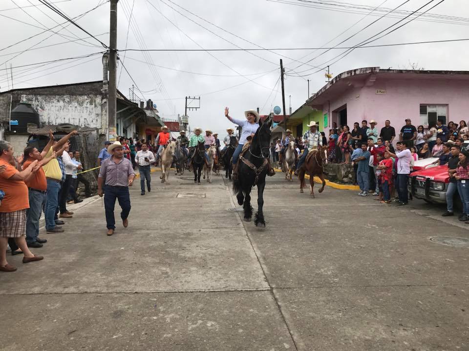 30226729_216453749126975_169864912879747072_n