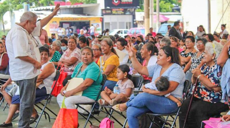 ﻿Recibirán subsidio de vivienda 300 familias de Coatzacoalcos: Manuel Huerta