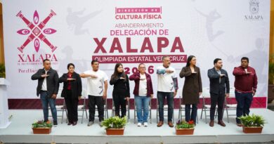 Daniela Griego abanderó a deportistas de la Delegación Xalapa que competirán en la Olimpiada Estatal