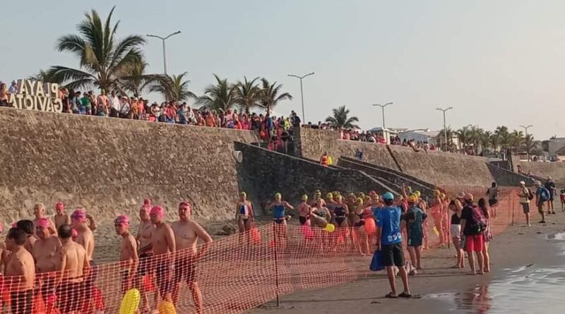 800 nadadores en la ¡Gran Travesía de Aguas Abiertas! Boca del Río 2024