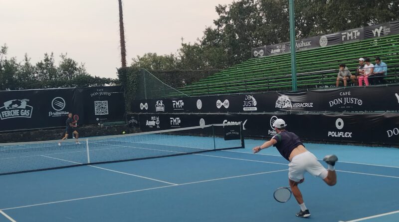 Tomic y Escobedo avanzan a cuartos en el Abierto de Xalapa