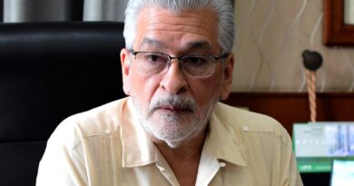 Reconoce Alberto Islas marcha pacífica de estudiantes