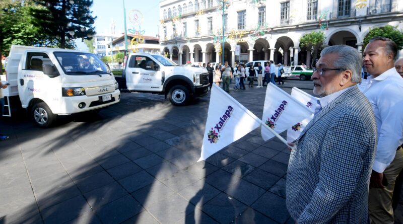 Realiza Ayuntamiento inversión histórica en equipamiento vehicular