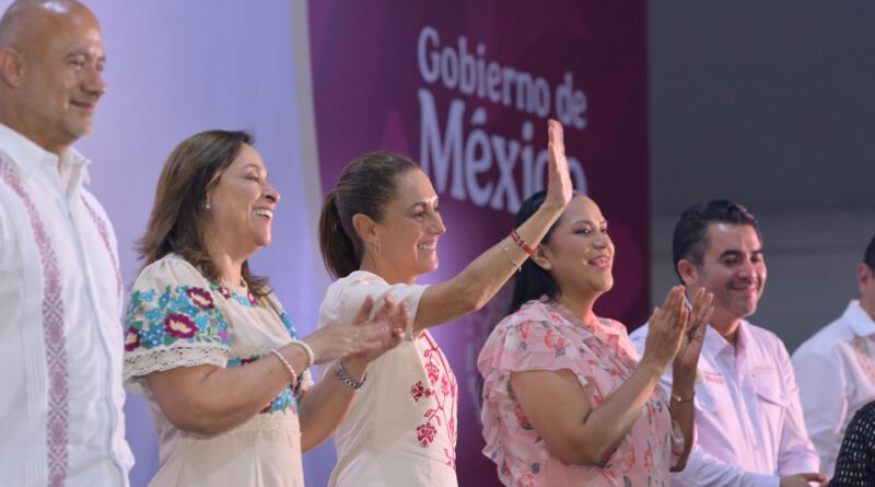 Tenemos una Presidenta de lujo, reitera Rocío Nahle al entregar tarjetas del Bienestar