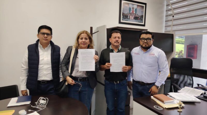 En el Congreso, firman acuerdos ediles de Camarón de Tejeda.
