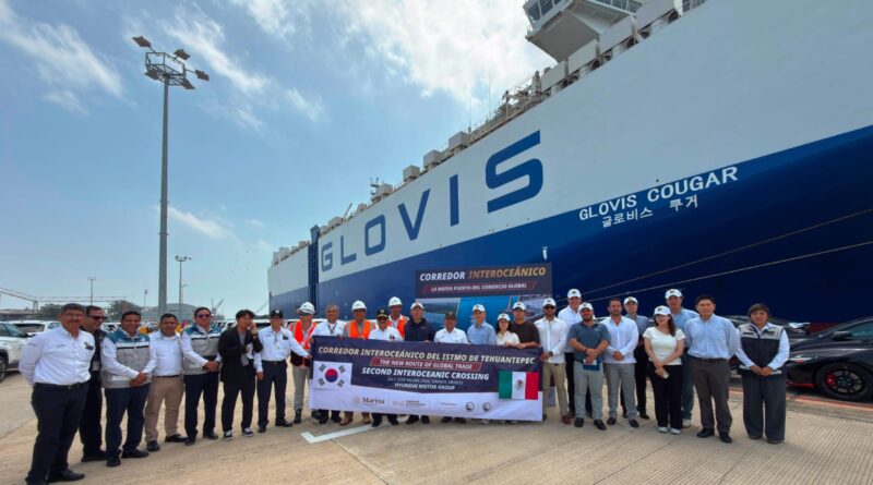 🚢🚗 Veracruz mueve 3 mil vehículos de un océano a otro y fortalece nueva ruta comercial hacia Estados Unidos