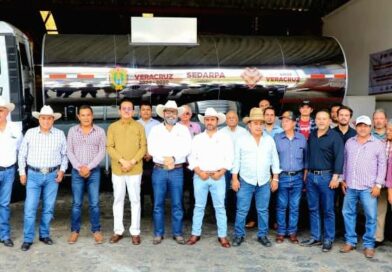 Beneficia Sedarpa a 70 productores de leche con transporte especializado