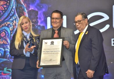 Miguel Ángel García Meza recibe reconocimiento por su aporte al deporte adaptado de México